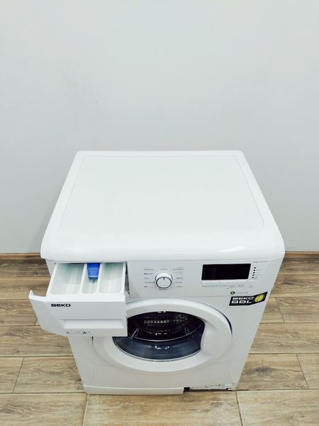 Стиральная машина Beko WMB 61632 PTE 000036142 фото