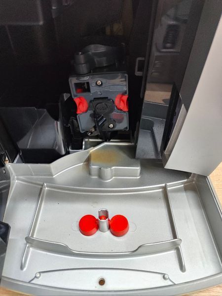 Кавомашина Delonghi Magnifica ESAM03.120.S ex1 1450W sn 02518 000051611 фото