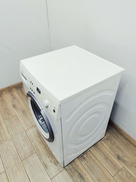 Стиральная машина Bosch Logixx8 WAS28390NL 01 000035669 фото