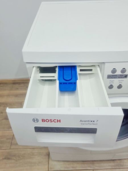 Стиральная машина Bosch Avantixx7 WAQ28340 01 000041788 фото