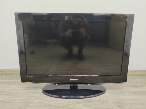 Телевизор 32 Samsung LE32B450C4W LCD HD 000036415 фото