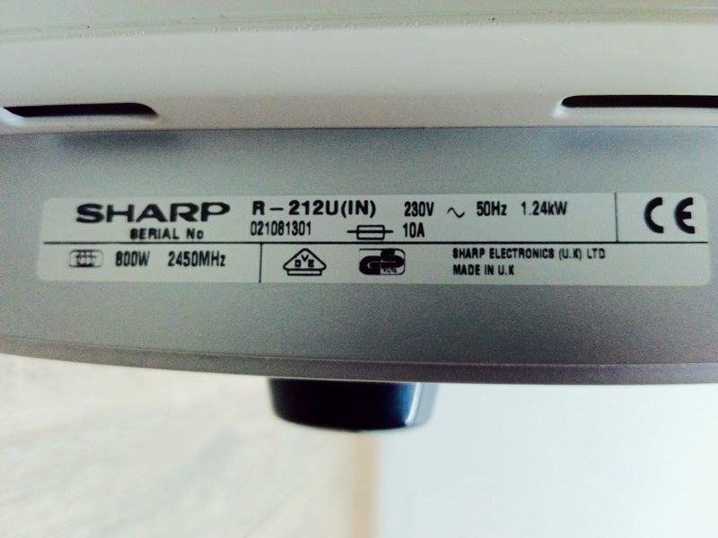 Мікрохвильова піч Sharp R 212U IN 1240w sn 021081301 000039619 фото