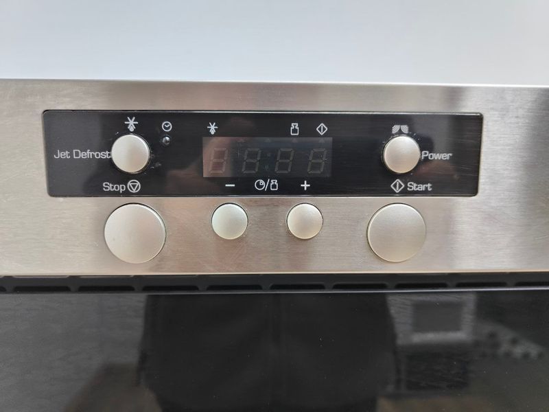 Микроволновая печь встраиваемая Whirlpool AMW405IX1300W sn 371403001671 000050684 фото