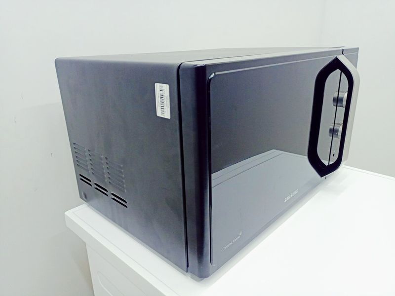 Мікрохвильова піч Samsung MS28F303EAK 1000w 28л sn 0C0L7WTTA00219 Black 000043088 фото