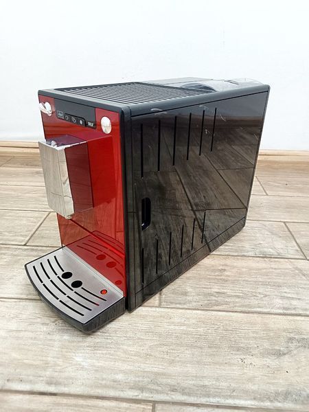 Кавомашина Melita Caffeo Solo E950 204 1450W sn 950204E210827167105 000049306 фото