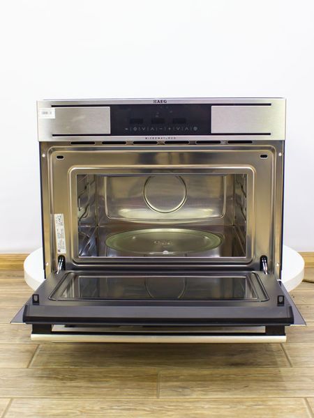 Микроволновая печь встраиваемая AEG MCD3881E m 000019038 фото