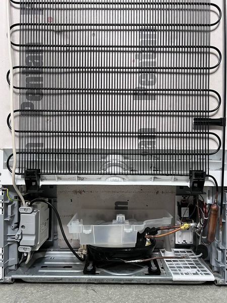 Холодильник двухкамерный Siemens KG36EBW40 02 000038307 фото