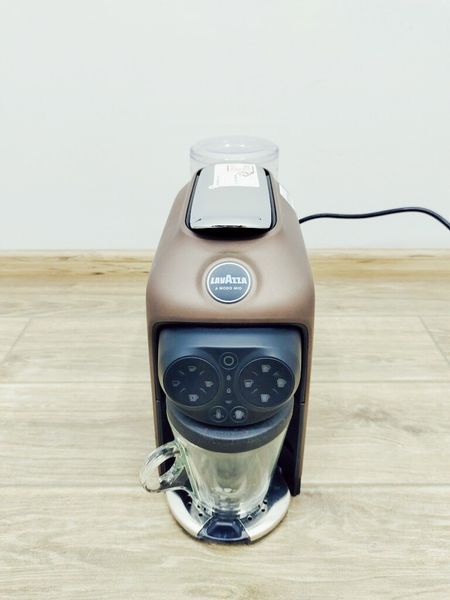 Кавоварка капсульна Lavazza A Modo Mio LM 950 1500w бу (без коробки) LPNHE524503013 80е 000032576 фото