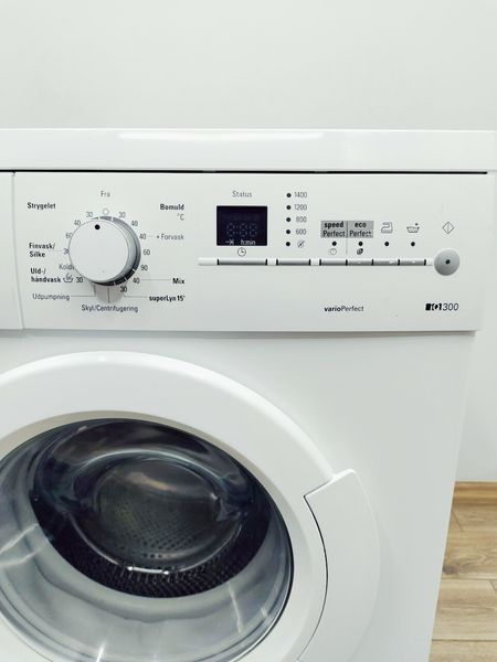 Стиральная машина Siemens IQ300 WM14E360DN 43 000036697 фото