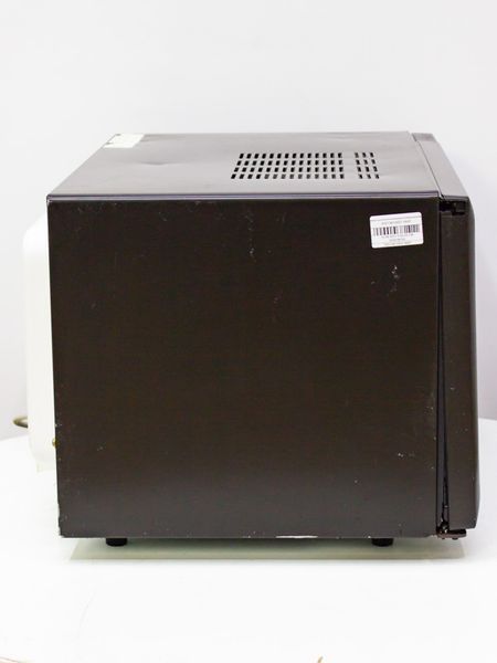 Мікрохвильова піч Panasonic NN K403B 1400w гриль 1140w sn U36290011 000028750 фото