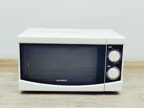 Мікрохвильова піч Alaska MW1717G 1200w гриль 900w sn T212W0503G 000040013 фото
