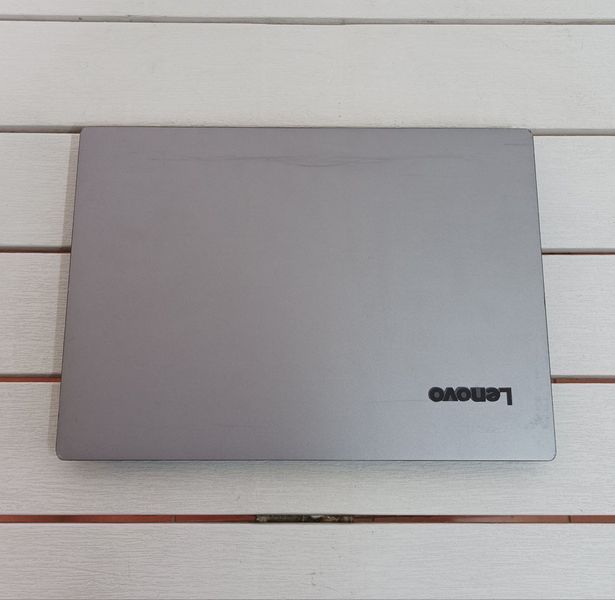 Ноутбук Lenovo V330-14IKB 14 FHD бат 1:30 часа 000050514 фото