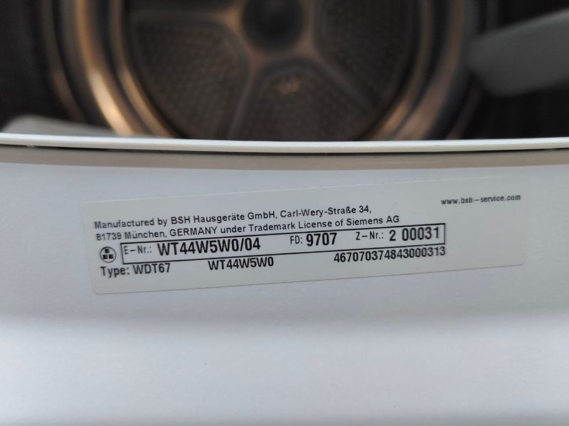 Сушильная машина Siemens iQ700 WT44W5W004 1000W 8кг sn 00031 000051954 фото