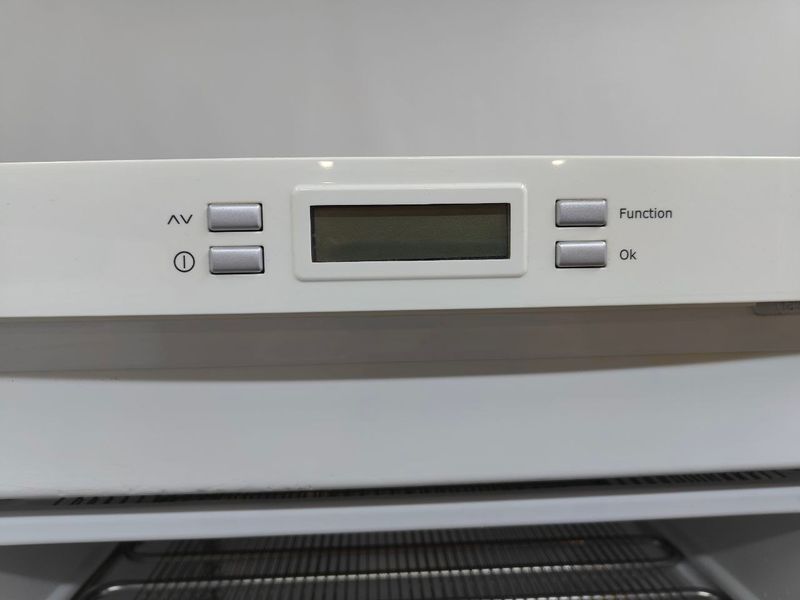 Морозильна камера Electrolux EUC31300W 268л 100W sn 74502046 n608 000052759 фото
