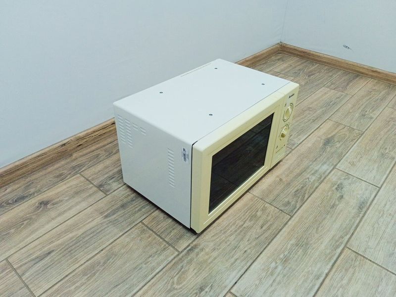 Мікрохвильова піч Amica MW 13035 1200w sn 88779 000039081 фото