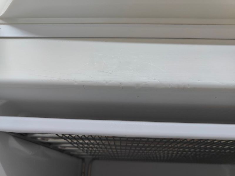 Морозильна камера Electrolux EUC31300W 268л 100W sn 74502046 n608 000052759 фото