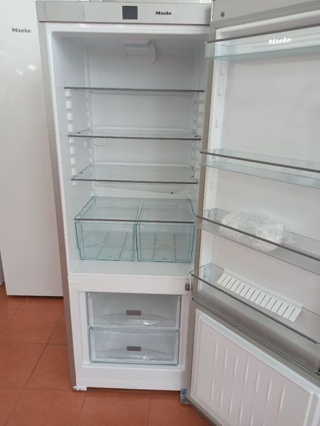 Холодильник двокамерний Miele KD 26022 sn 050122089 360е 000035406 фото