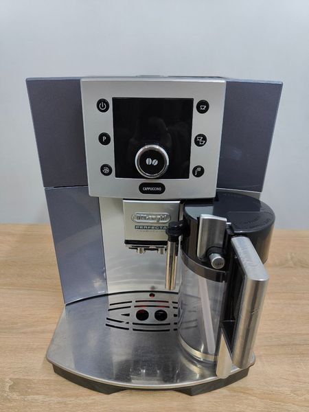 Кофемашина Delonghi Perfecta ESAM5500.M 1350W sn 62524 000050421 фото
