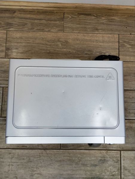 Мікрохвильова піч SilverCrest SMW700D3 1100W sn 0083548 000047692 фото