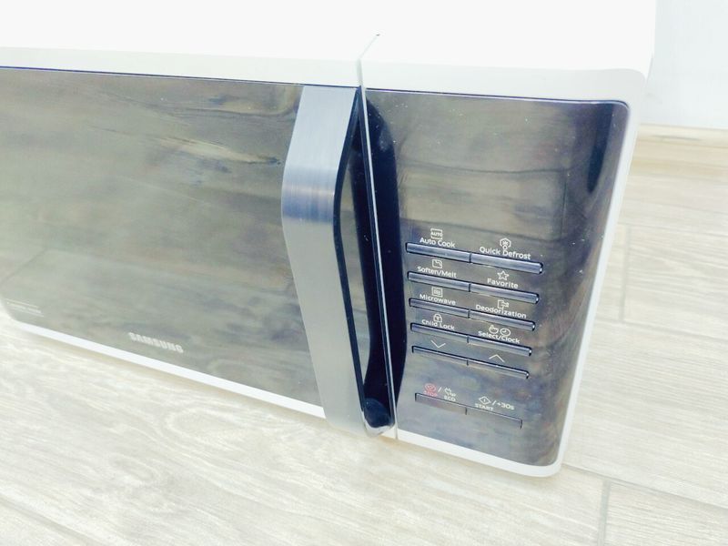 Мікрохвильова піч Samsung MS23K3515AK 800w 23л sn 0BJV7WDT705711 White 000043081 фото