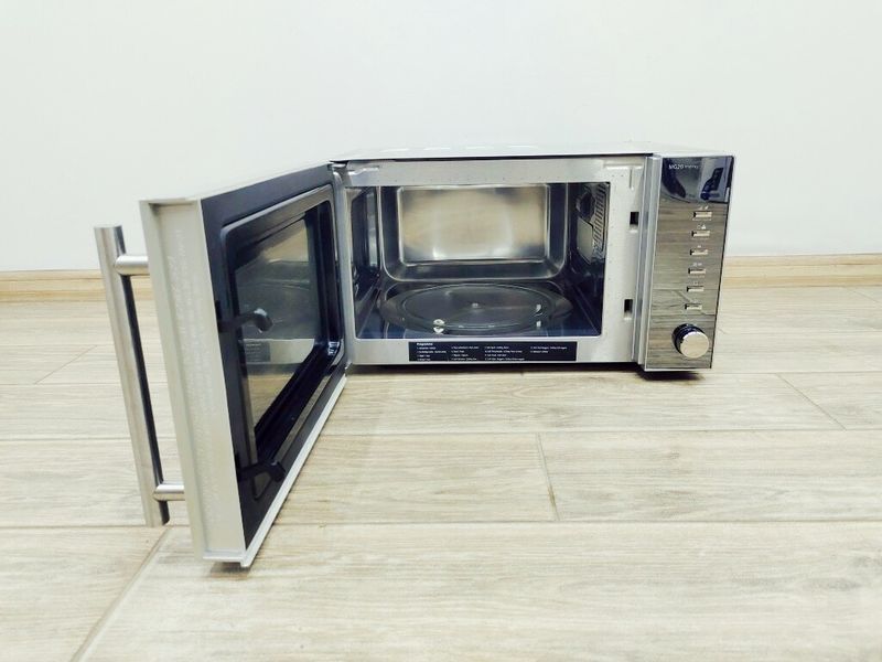Мікрохвильова піч Caso MG20 1200w гриль 1000w sn 901690332001785 000038668 фото