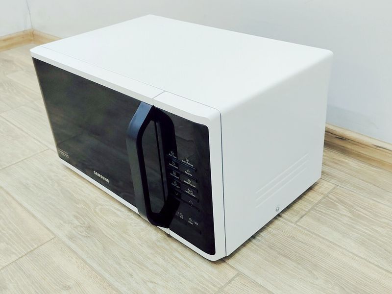 Мікрохвильова піч Samsung MS23K3515AK 800w 23л sn 0BJV7WDT705711 White 000043081 фото