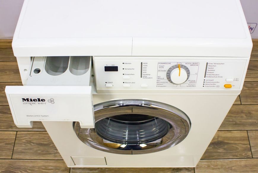 Стиральная машина Miele W451 E 000016747 фото