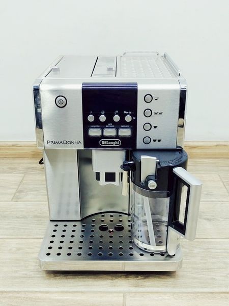 Кавомашина DeLonghi PrimaDonna ESAM6600 1350w sn 04518 000023475 фото