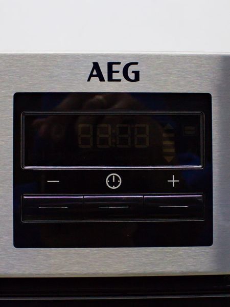 Электродуховка AEG BPS33102ZM 000030497 фото