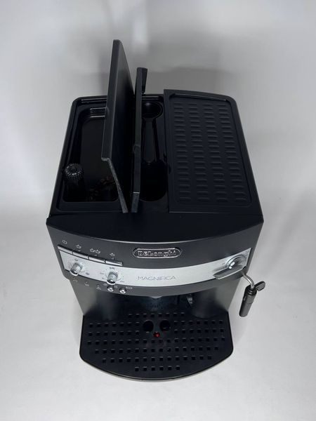 Кофемашина DeLonghi Magnifica ESAM3000 B 000039043 фото