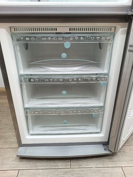 Холодильник двокамерний Premium KFN8762SD 130W 269+89л sn 6181363108 n 450 000049658 фото