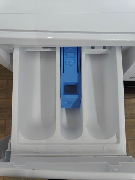Пральна машина KOENIC KWM 8152 A INV 1950W 8 кг sn 2448007151 000052265 фото