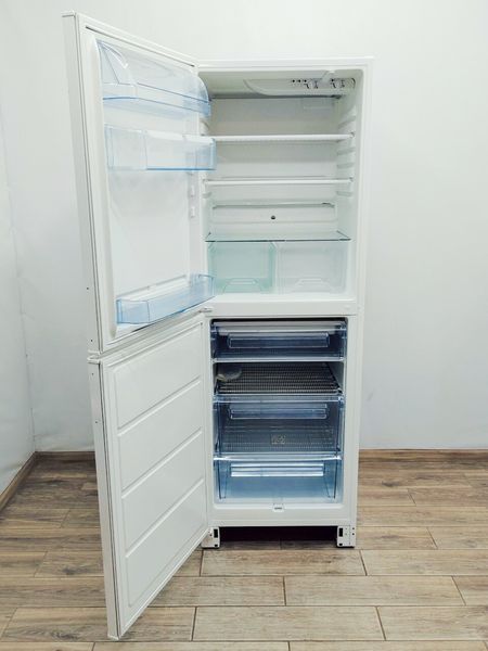 Холодильник двухкамерный Electrolux ERB34250W8 000045575 фото
