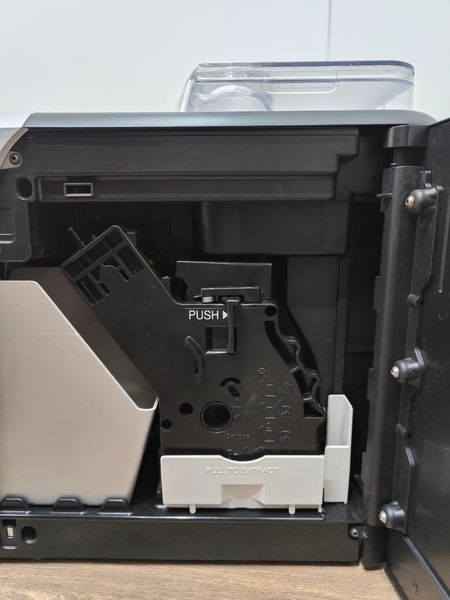 Кофемашина Saeco Intuita HD8750 1850W sn 901302009024 000051789 фото