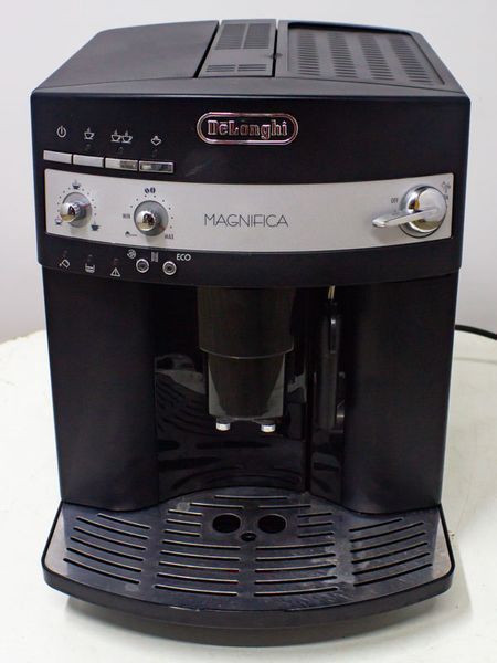 Кофемашина DeLonghi ESAM3000 B 000034734 фото