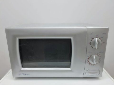 Мікрохвильова піч Privileg 30247 1200w sn DJ22600077 000040896 фото