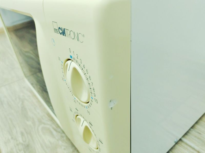 Мікрохвильова піч Clatronic MWG 722 1200w гриль 1000w sn S0232002905879 000036902 фото
