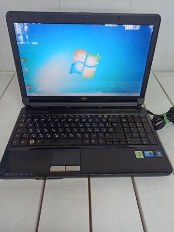 Ноутбук Fujitsu LifeBook AH530 000034718 фото