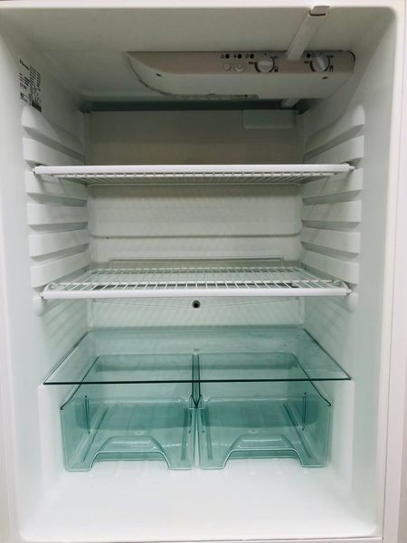 Холодильник двокамерний Electrolux ERB34250W8 188+118 л 160w sn 83103625_п13_н318 000045577 фото