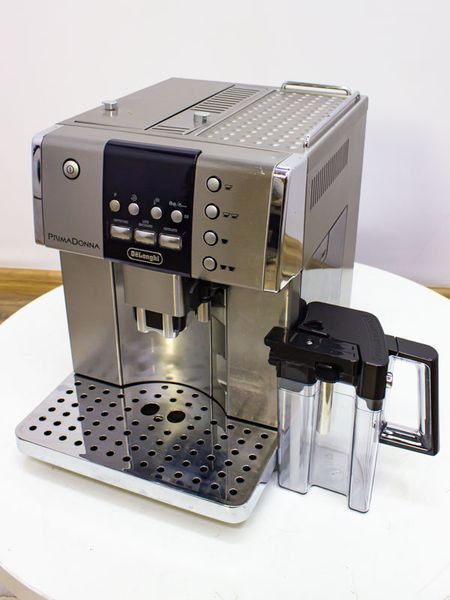 Кофемашина Delonghi PrimmaDonna ESAM6600 000006003 фото