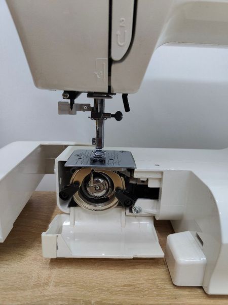 Швейна машина W6 Sewing Machine N 1235 61 85W sn 124012969 000049625 фото