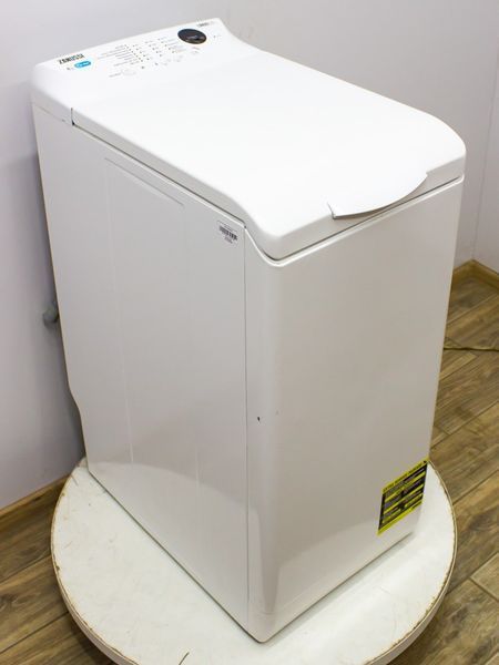 Стиральная машина вертикальная Zanussi ZWQ6126WI 000031356 фото