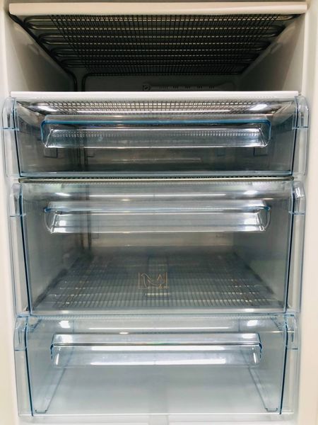 Холодильник двокамерний Electrolux ERB34250W8 188+118 л 160w sn 83103625_п13_н318 000045577 фото