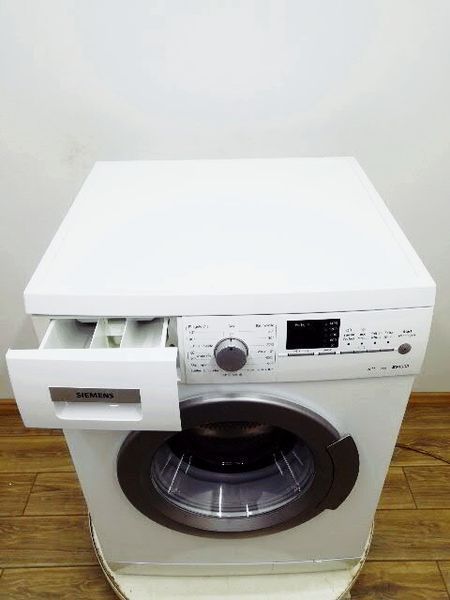 Стиральная машина Siemens IQ300 WM14E3X2 79 000034907 фото