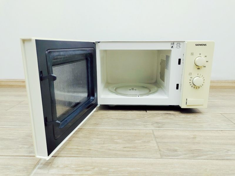 Мікрохвильова піч Siemens HF12M240 02 1270w sn 08004144410 000036904 фото