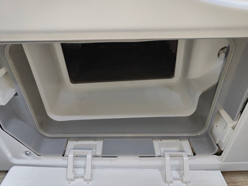 Сушильная машина Siemens WT43N20105 2800W sn 990900144 000051439 фото