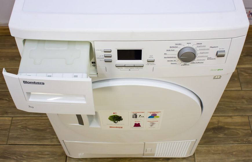 Сушильний автомат Blomberg TKF7451W50 900W 7 кг sn 1320498701 000016469 фото