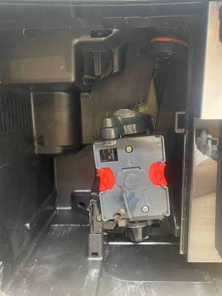 Кофемашина De'Longhi Perfecta 1350w sn ESAM5550 B 000048838 фото