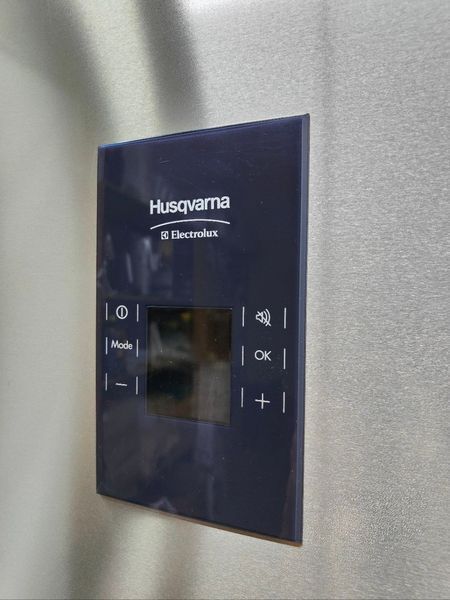 Холодильник однокамерный Husqvama QR2662X 40W 359л sn 54040017 n 457 000049668 фото