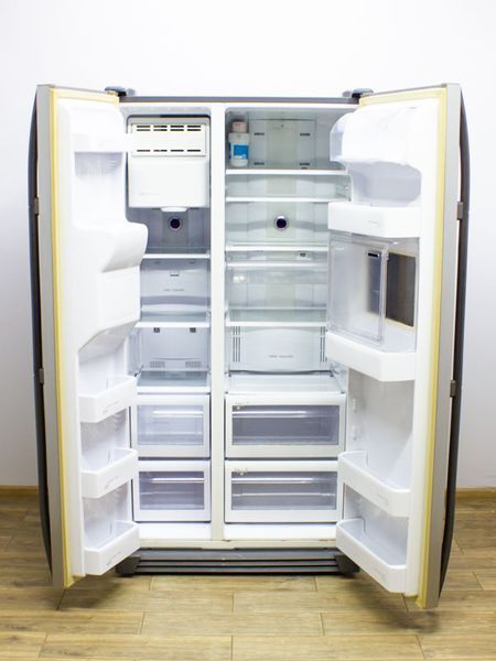 Холодильник SBS Samsung RS21FCMS без шильда sn 907443CX400012W 000031613 фото